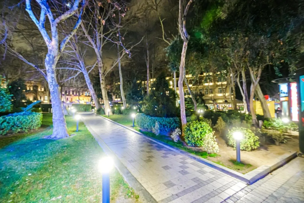 Cucla Apartment Targovu Baku